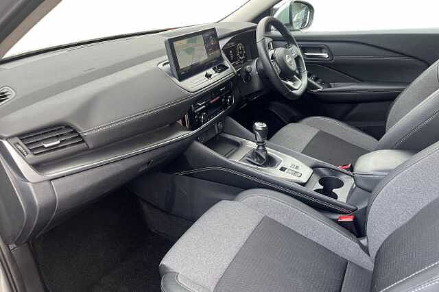 Nissan Qashqai 1.3 DiG-T MH N-Connecta 5dr