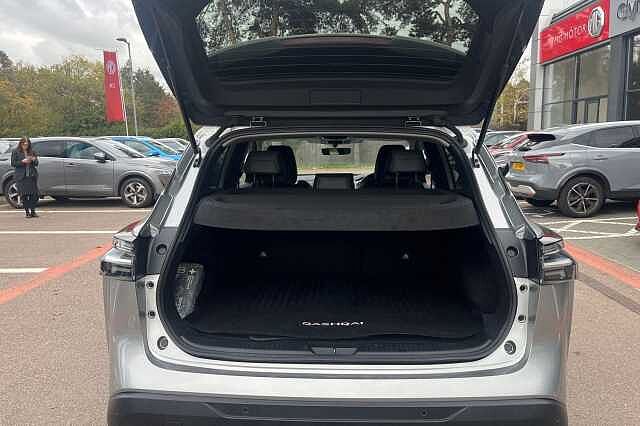 Nissan Qashqai 1.3 DiG-T MH N-Connecta 5dr