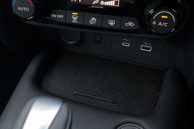 Nissan Juke 1.6 Hybrid N-Connecta 5dr Auto