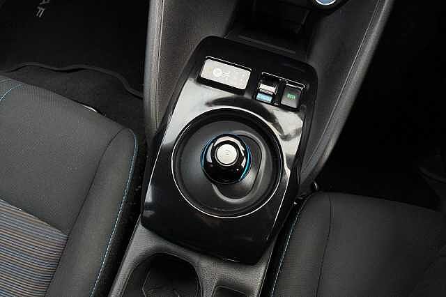Nissan LEAF 110kW N-Connecta 39kWh 5dr Auto