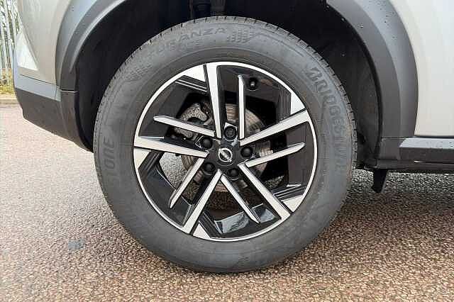 Nissan Juke 1.0 DiG-T N-Connecta 5dr