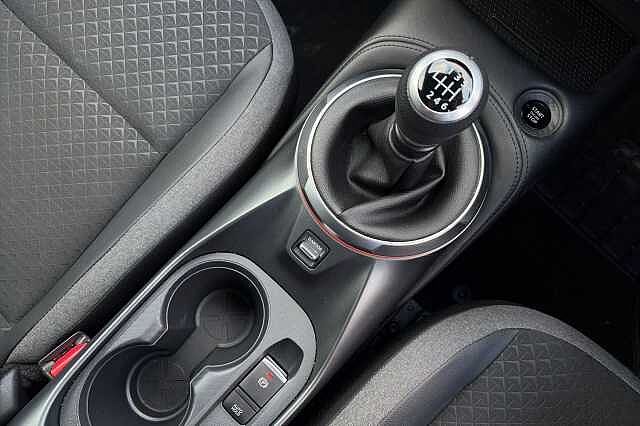 Nissan Juke 1.0 DiG-T N-Connecta 5dr