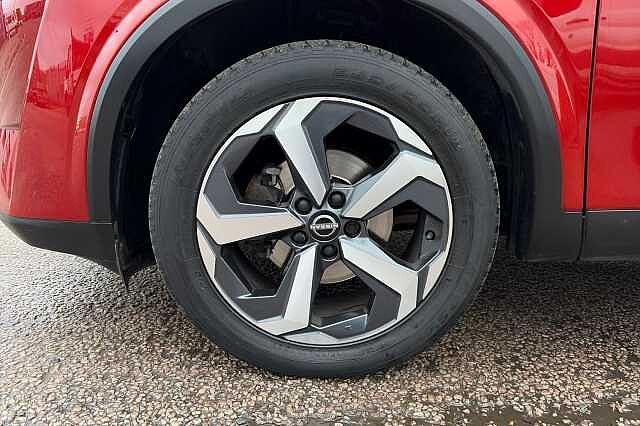 Nissan Qashqai 1.3 DiG-T MH 158 N-Connecta [Glass Rf] 5dr Xtronic