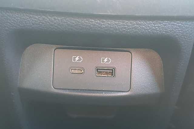 Nissan Juke 1.0 DiG-T N-Connecta 5dr