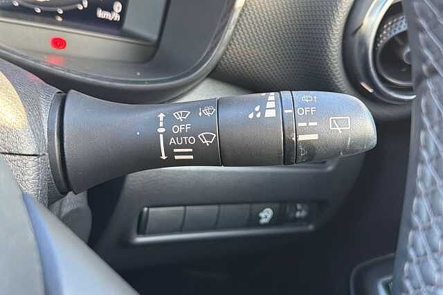 Nissan Juke 1.0 DiG-T N-Connecta 5dr