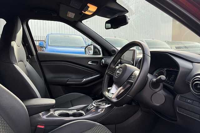 Nissan Juke 1.6 Hybrid N-Connecta 5dr Auto