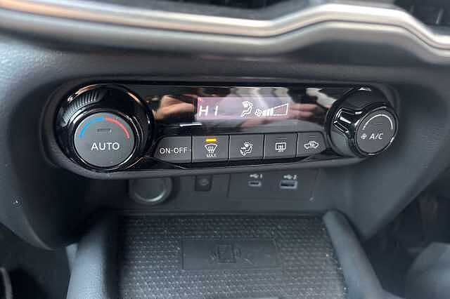 Nissan Juke 1.6 Hybrid N-Connecta 5dr Auto