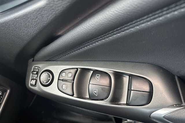 Nissan Juke 1.6 Hybrid N-Connecta 5dr Auto