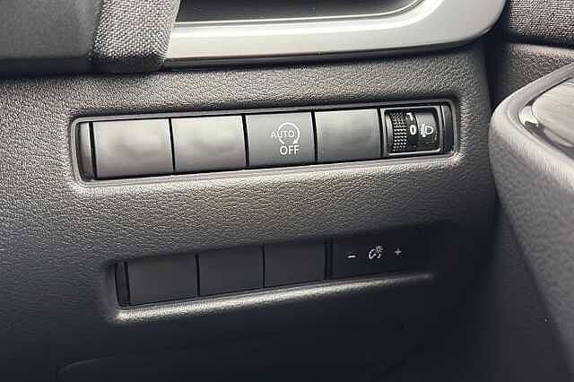 Nissan Qashqai 1.3 DiG-T MH Acenta Premium 5dr