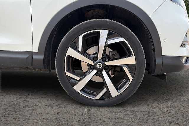 Nissan Qashqai 1.2 DiG-T Tekna+ 5dr