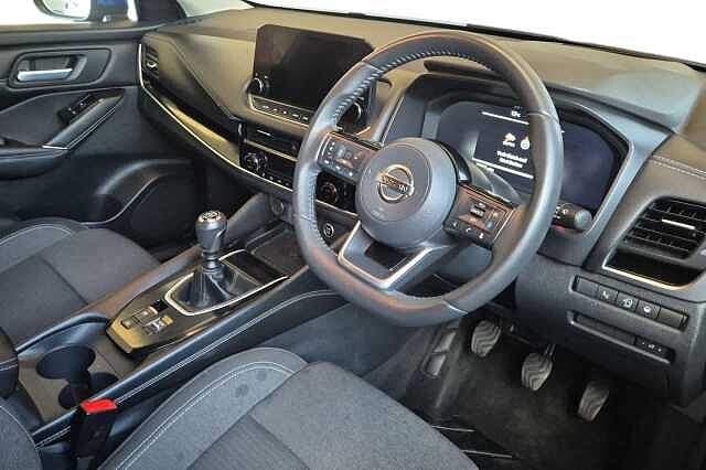 Nissan Qashqai 1.3 DiG-T MH Premiere Edition 5dr