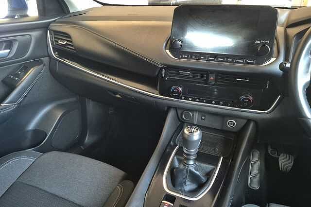 Nissan Qashqai 1.3 DiG-T MH Premiere Edition 5dr