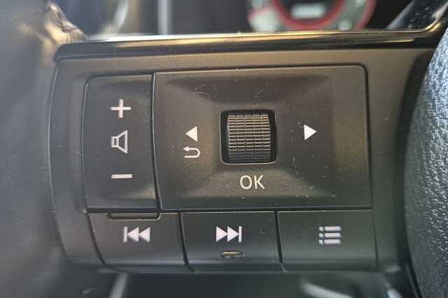 Nissan Qashqai 1.3 DiG-T MH Premiere Edition 5dr