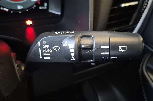 Nissan Qashqai 1.3 DiG-T MH Premiere Edition 5dr
