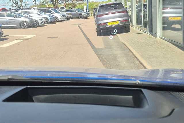Nissan Qashqai 1.3 DiG-T MH Premiere Edition 5dr