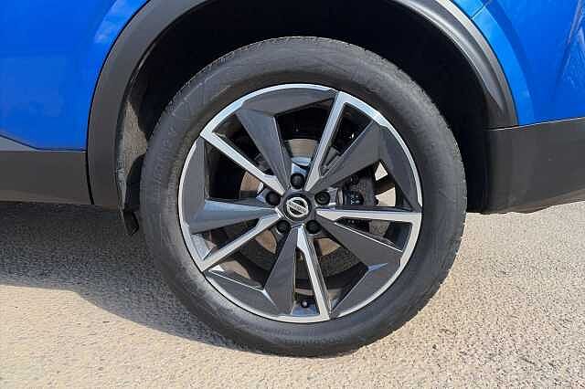 Nissan Qashqai 1.3 DiG-T MH Tekna 5dr