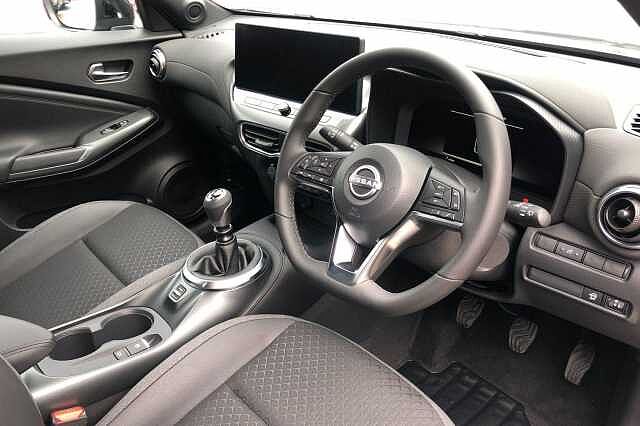 Nissan Juke 1.0 DiG-T N-Connecta 5dr
