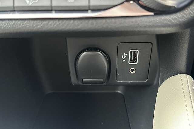 Nissan Micra 1.0 IG-T 92 Tekna 5dr CVT