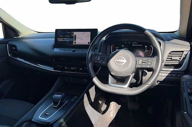 Nissan Qashqai 1.3 DiG-T MH 158 N-Connecta 5dr Xtronic