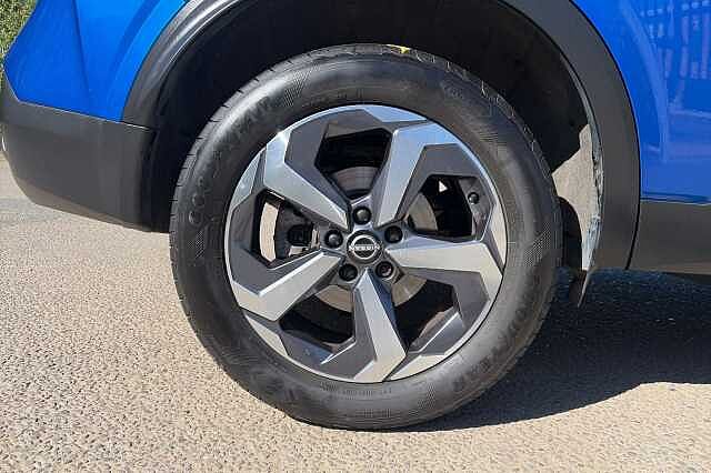 Nissan Qashqai 1.3 DiG-T MH 158 N-Connecta 5dr Xtronic