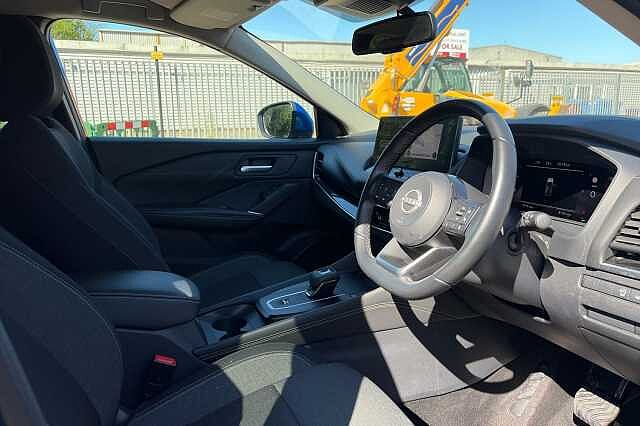 Nissan Qashqai 1.3 DiG-T MH 158 N-Connecta 5dr Xtronic