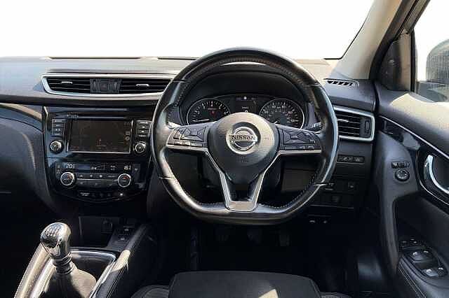 Nissan Qashqai 1.3 DiG-T N-Connecta 5dr