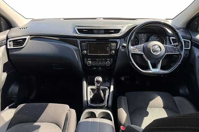 Nissan Qashqai 1.3 DiG-T N-Connecta 5dr