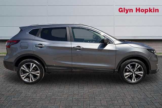 Nissan Qashqai 1.3 DiG-T N-Connecta 5dr