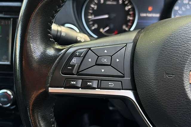 Nissan Qashqai 1.3 DiG-T N-Connecta 5dr