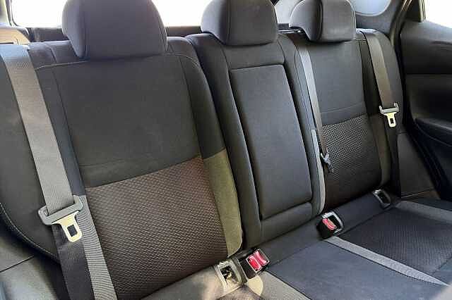 Nissan Qashqai 1.3 DiG-T N-Connecta 5dr