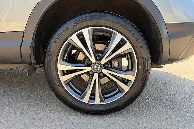Nissan Qashqai 1.3 DiG-T N-Connecta 5dr