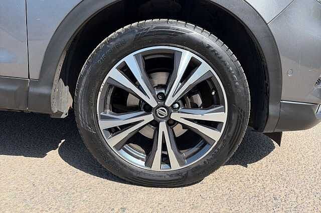Nissan Qashqai 1.3 DiG-T N-Connecta 5dr