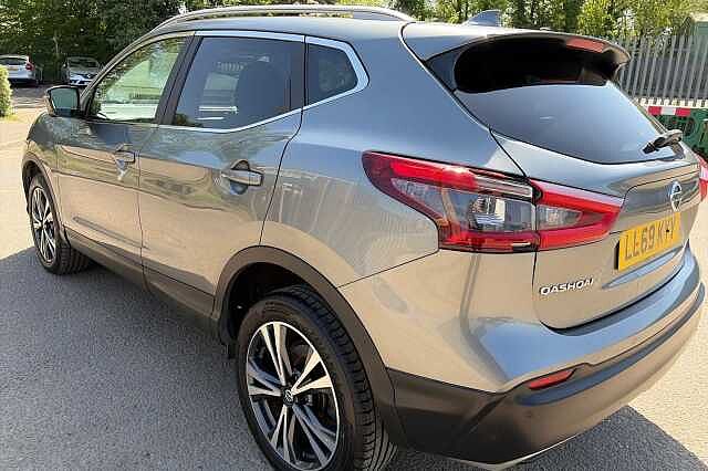 Nissan Qashqai 1.3 DiG-T N-Connecta 5dr