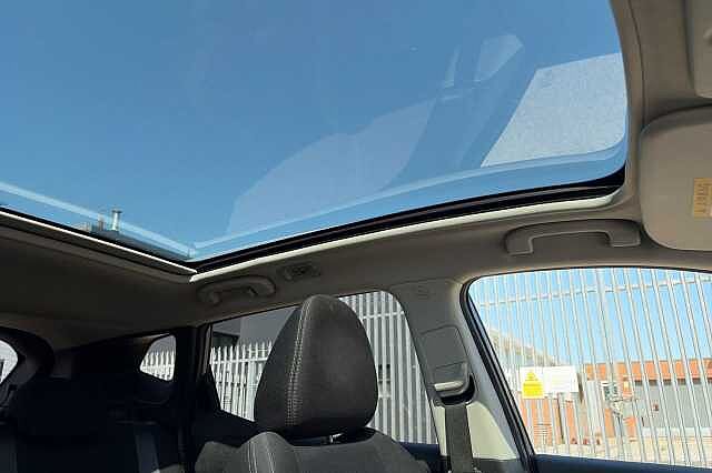 Nissan Qashqai 1.3 DiG-T N-Connecta 5dr