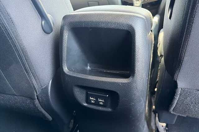 Nissan Qashqai 1.3 DiG-T N-Connecta 5dr