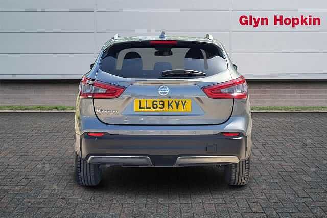 Nissan Qashqai 1.3 DiG-T N-Connecta 5dr