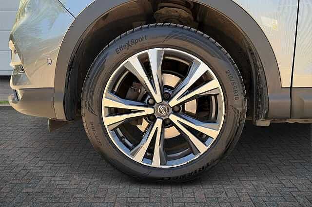Nissan Qashqai 1.3 DiG-T N-Connecta 5dr